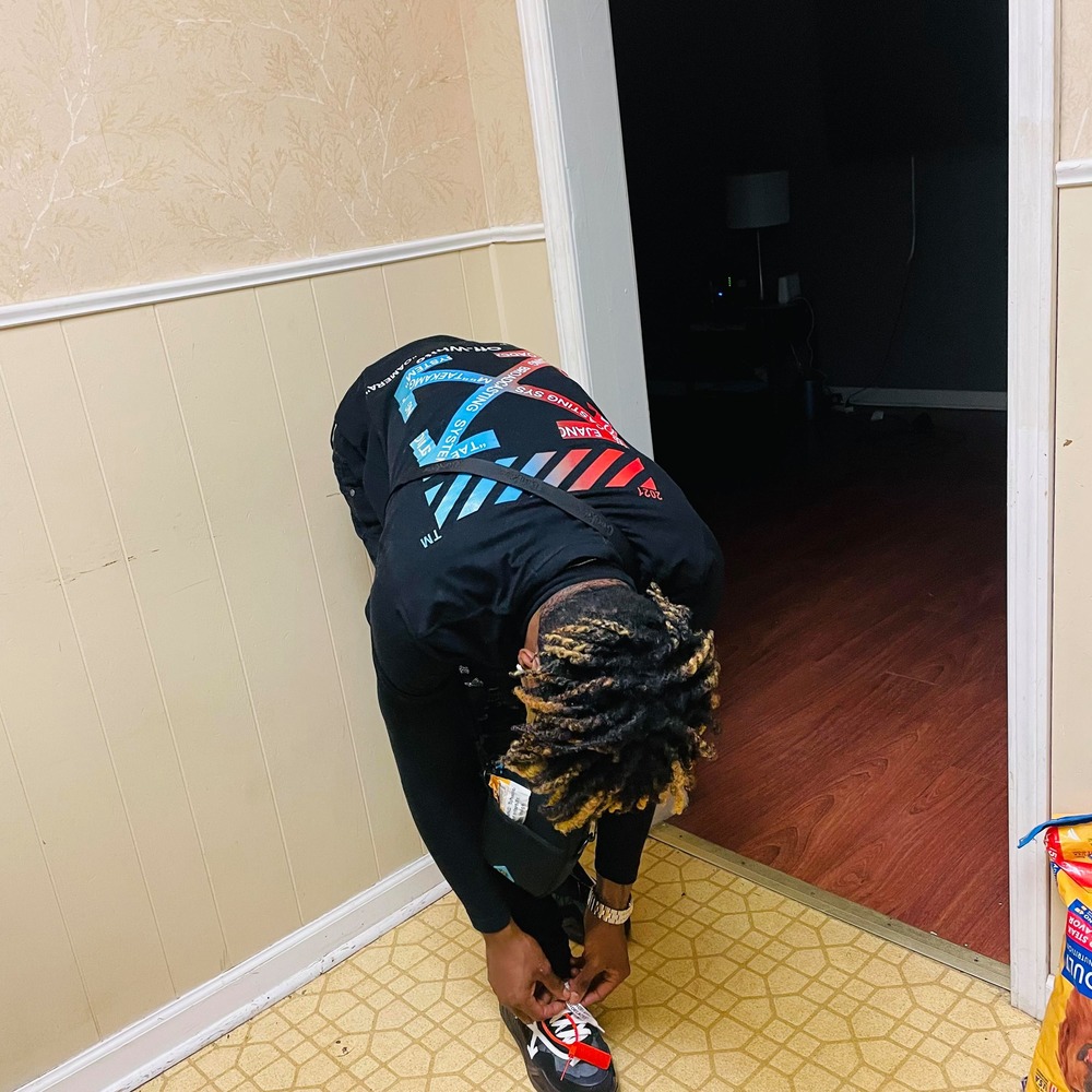 Meet your Posher, Dee